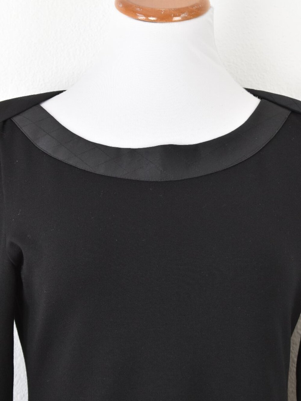 Chanel Logo Property Uniform Top Black - S - Picture 8 of 14
